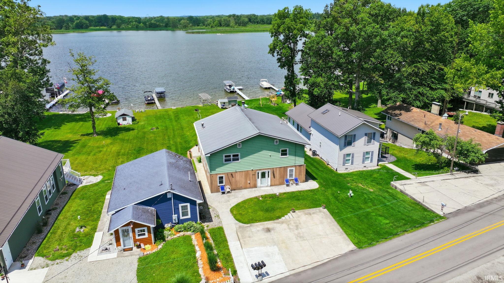 2083 Chapman Lake Drive Warsaw IN 46582