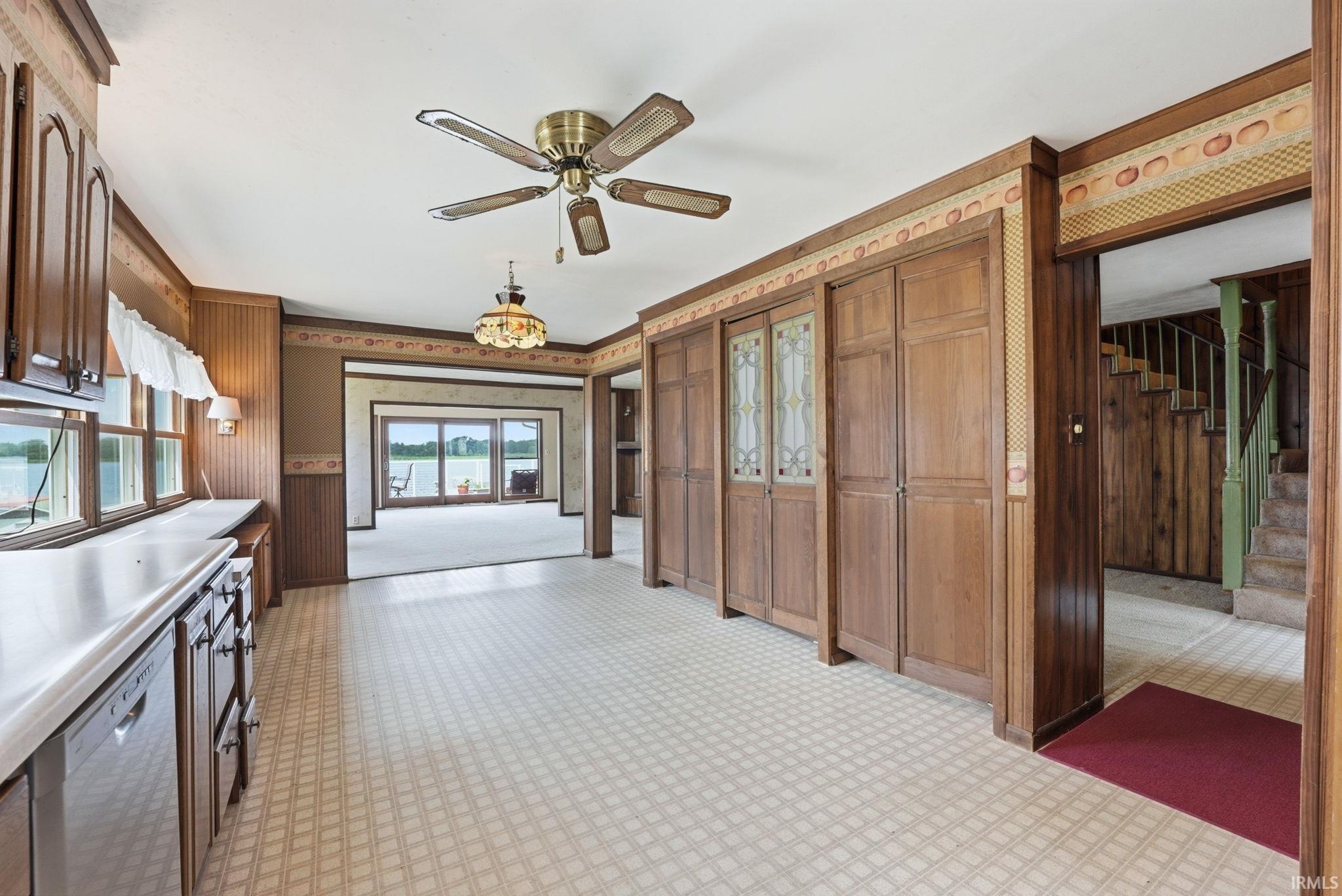 2083 Chapman Lake Drive Warsaw IN 46582