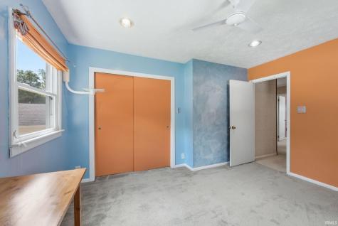 2083 Chapman Lake Drive Warsaw IN 46582