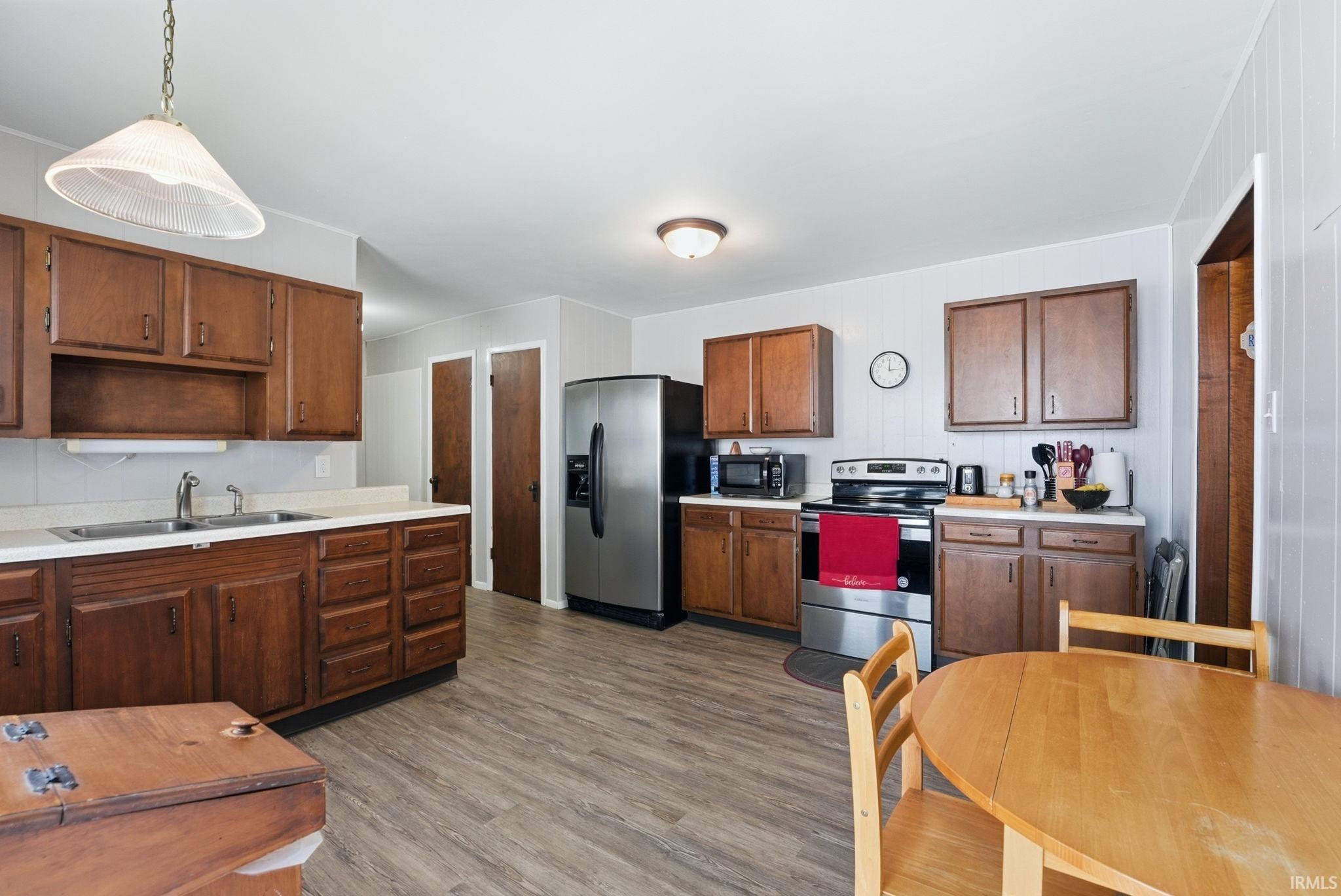 2083 Chapman Lake Drive Warsaw IN 46582