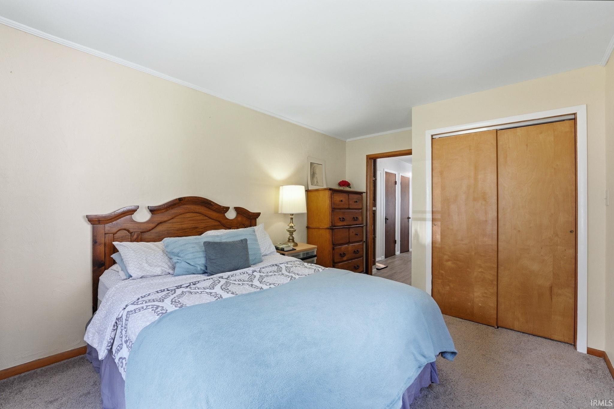 2083 Chapman Lake Drive Warsaw IN 46582