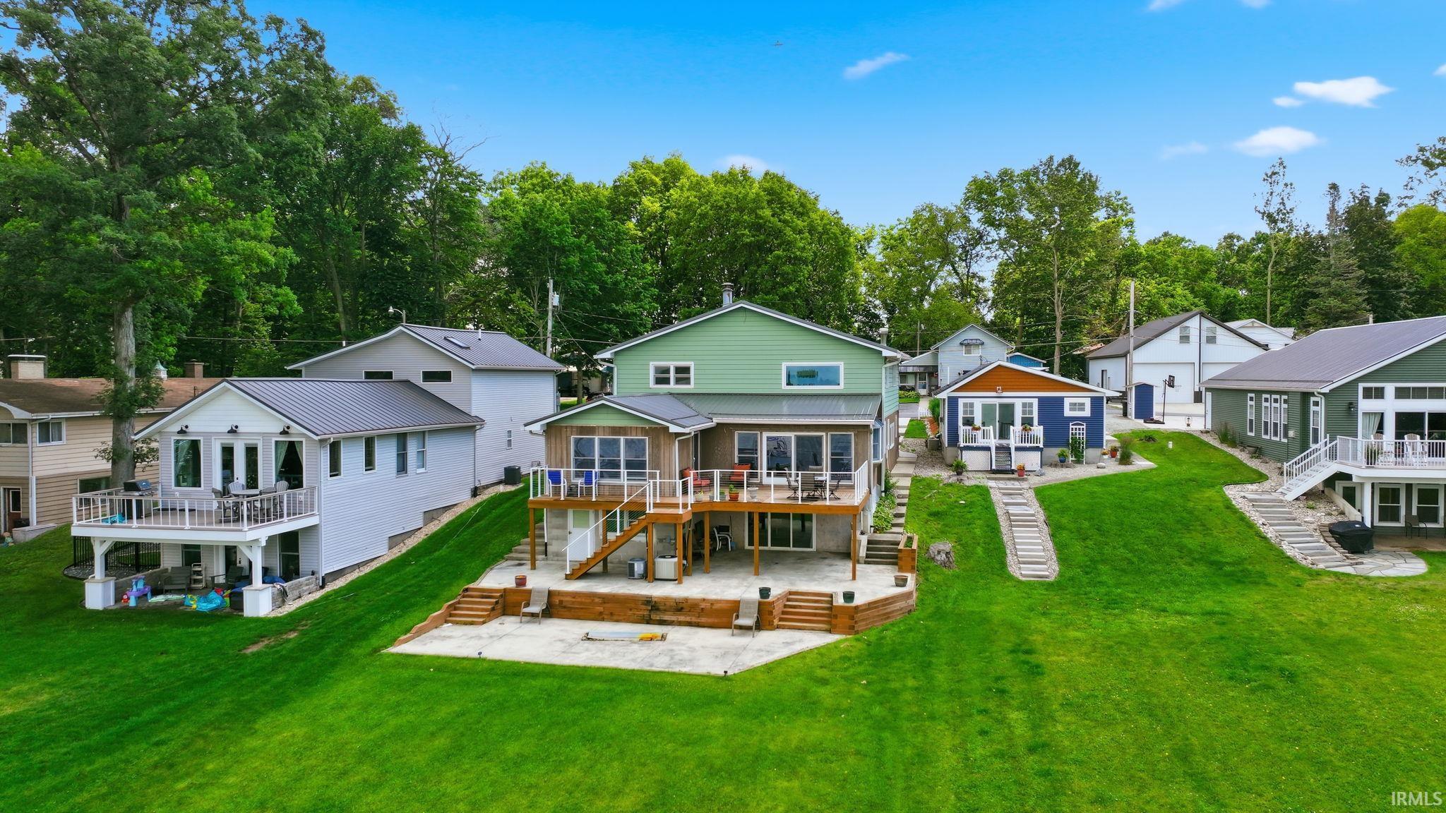 2083 Chapman Lake Drive Warsaw IN 46582