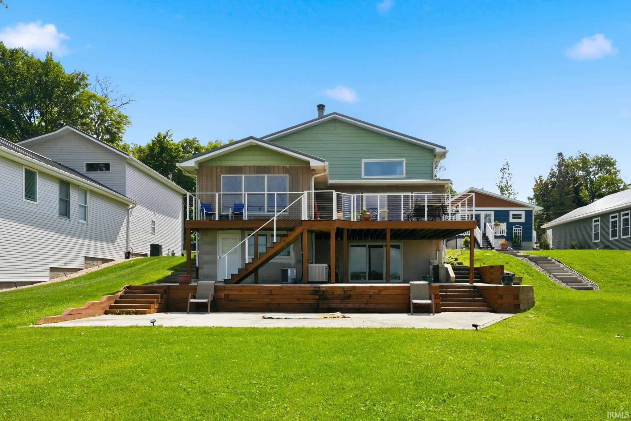 2083 Chapman Lake Drive Warsaw IN 46582