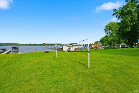 2083 Chapman Lake Drive Warsaw IN 46582