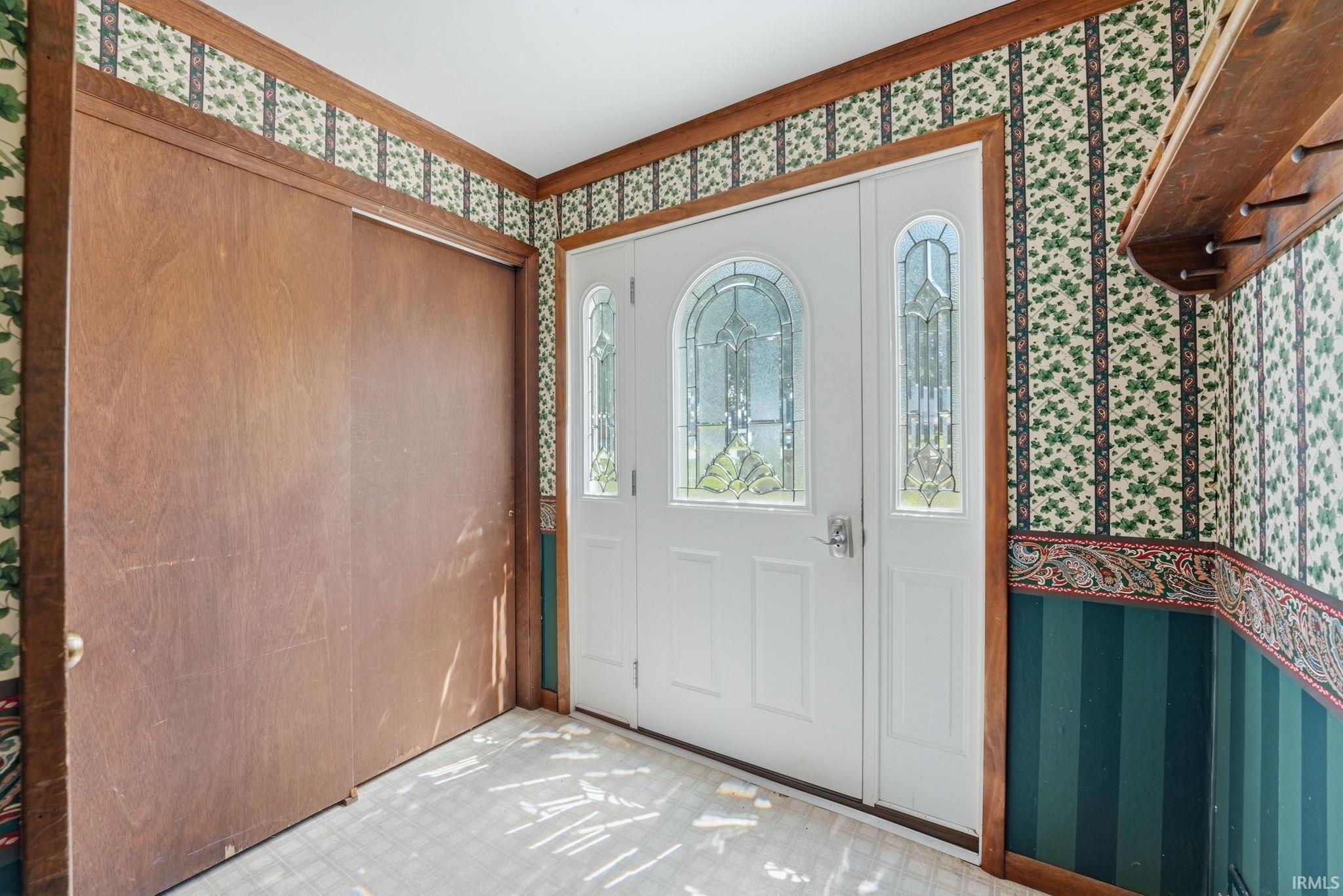 2083 Chapman Lake Drive Warsaw IN 46582