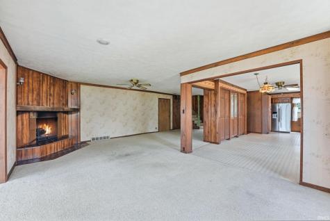 2083 Chapman Lake Drive Warsaw IN 46582
