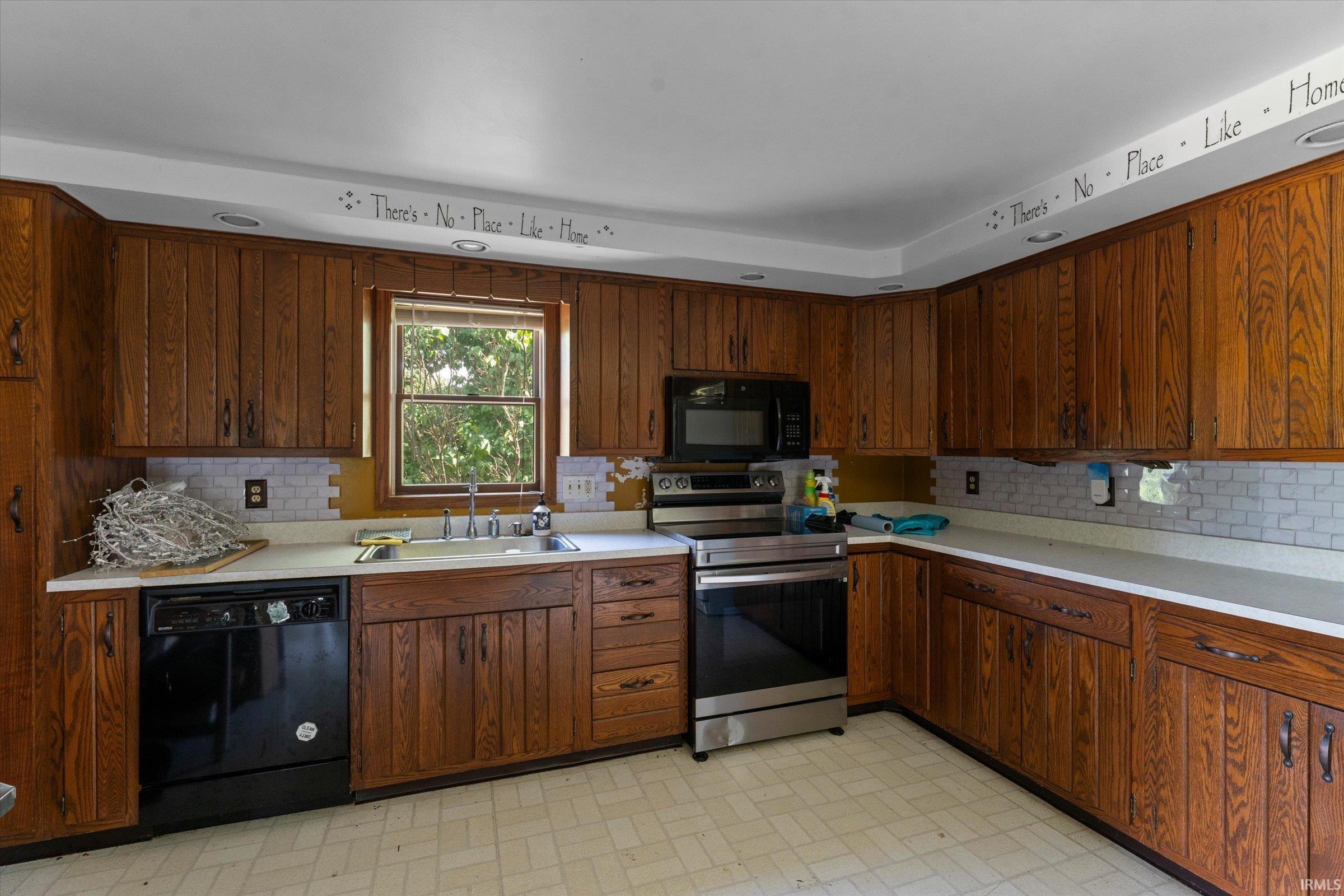 65582 Juniper Road Lakeville IN 46536
