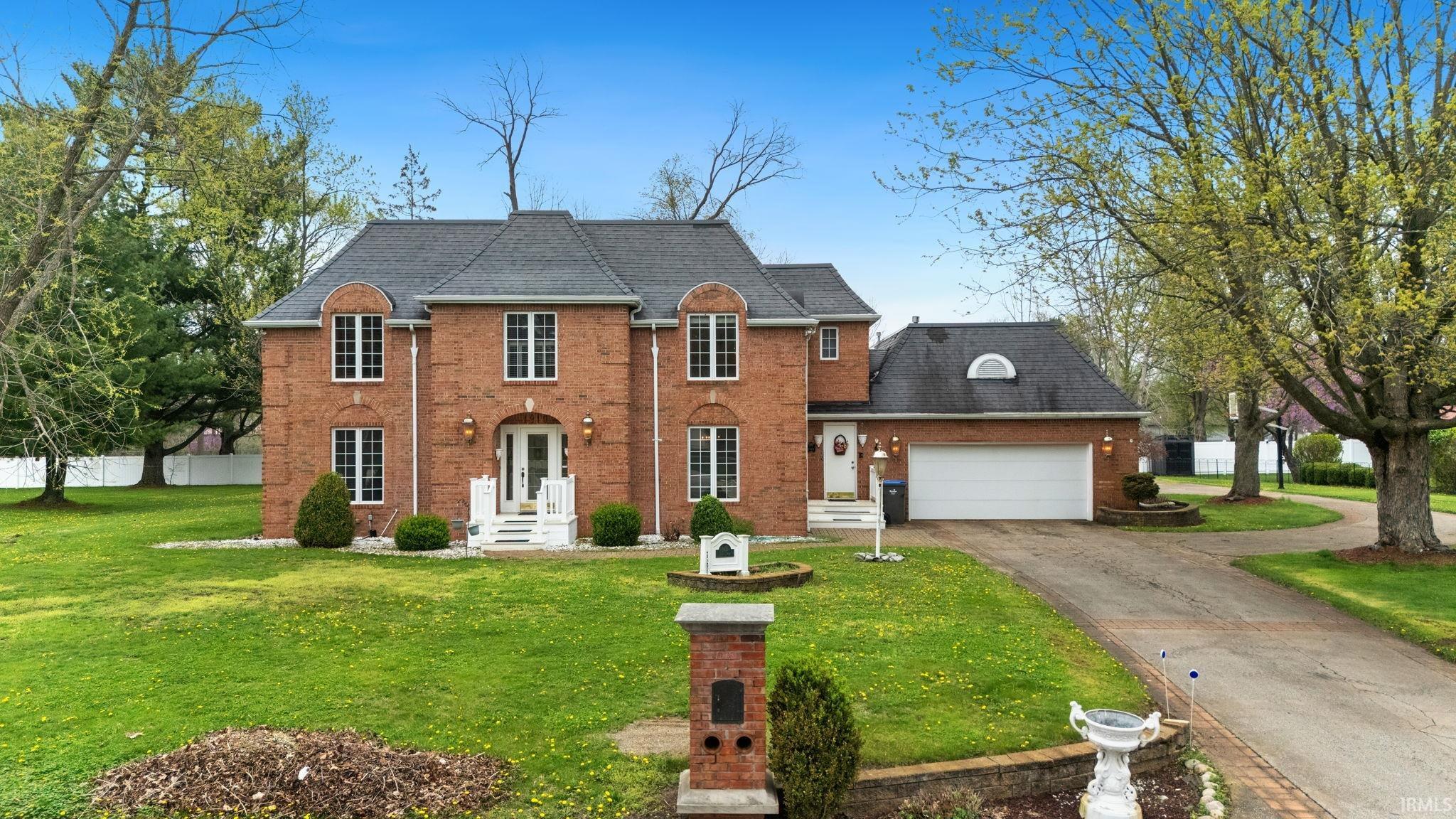 1910 Deer Trail Warsaw IN 46580