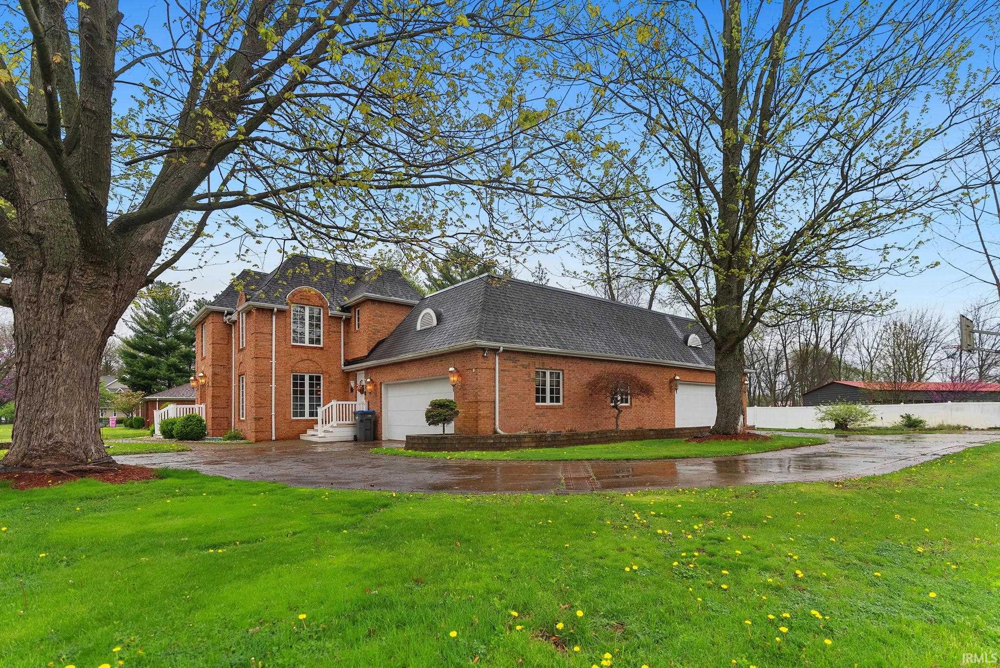 1910 Deer Trail Warsaw IN 46580
