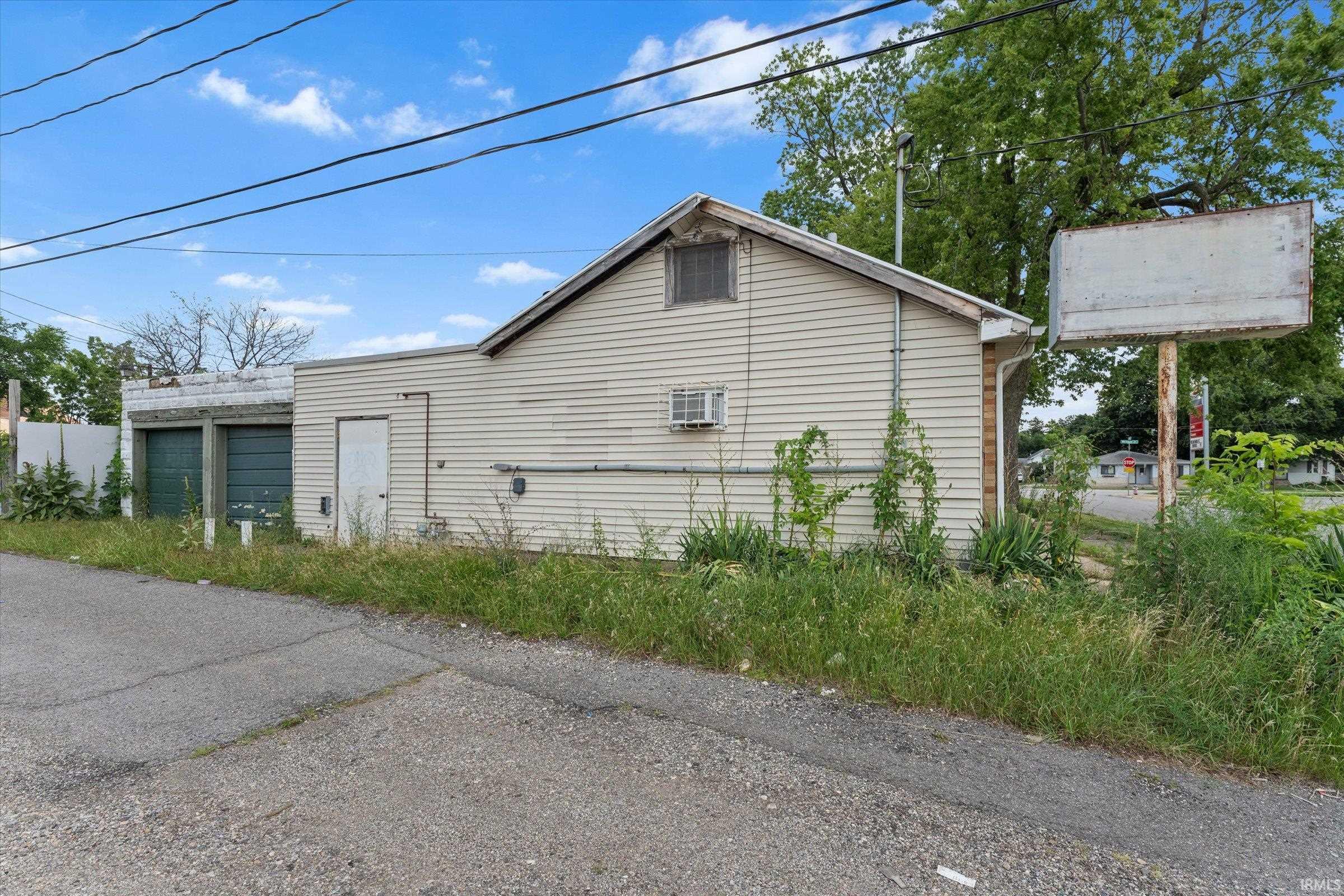 113 W Fairview Avenue South Bend IN 46614
