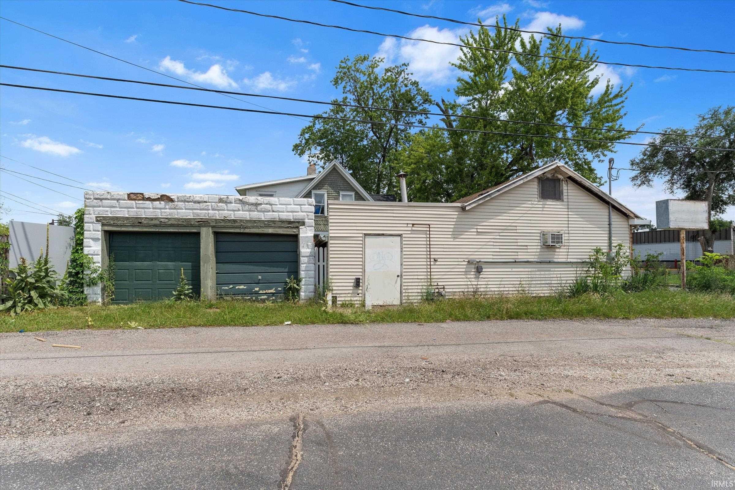 113 W Fairview Avenue South Bend IN 46614