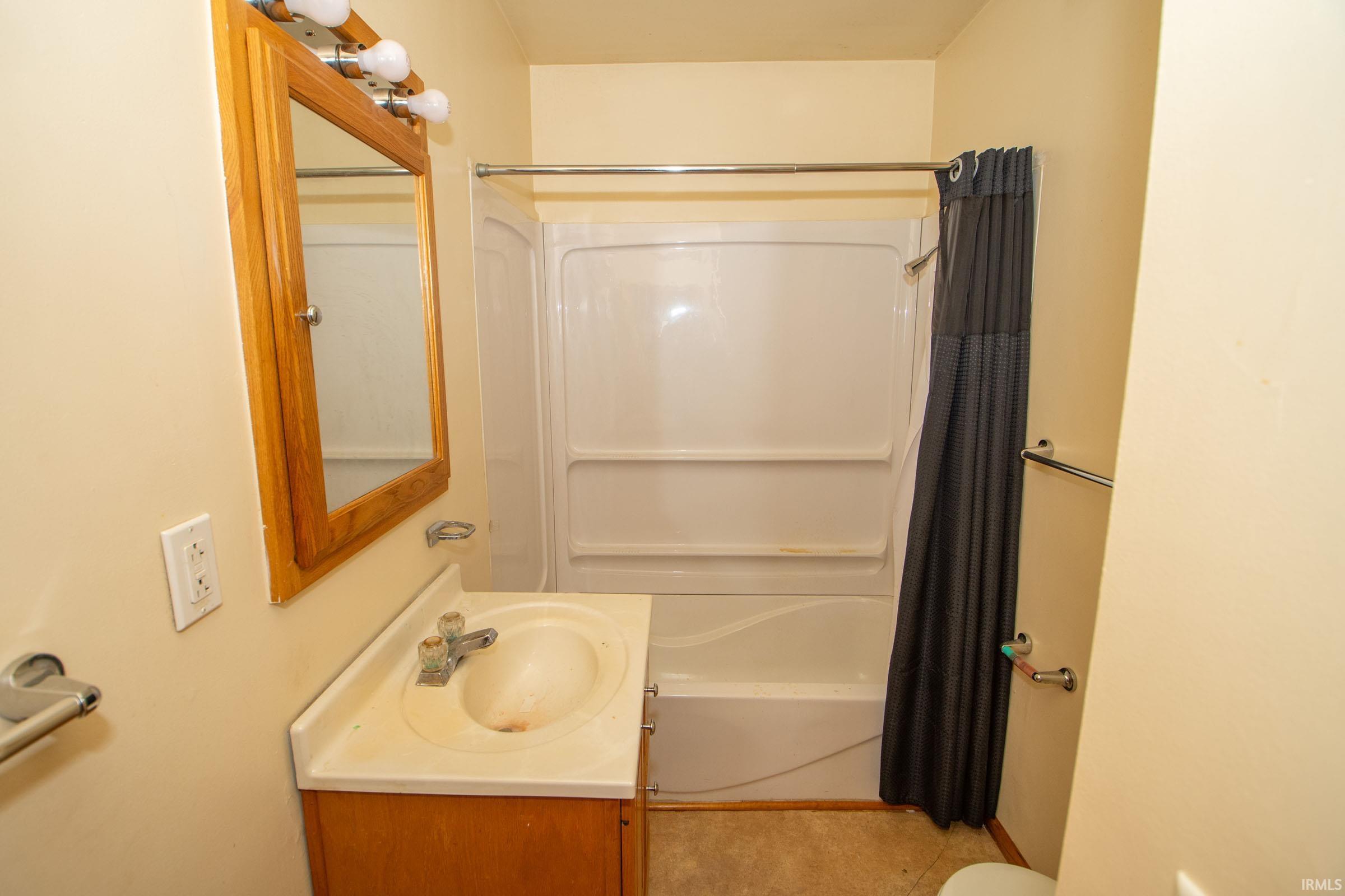 1001 Hubbard Avenue Mishawaka IN 46544