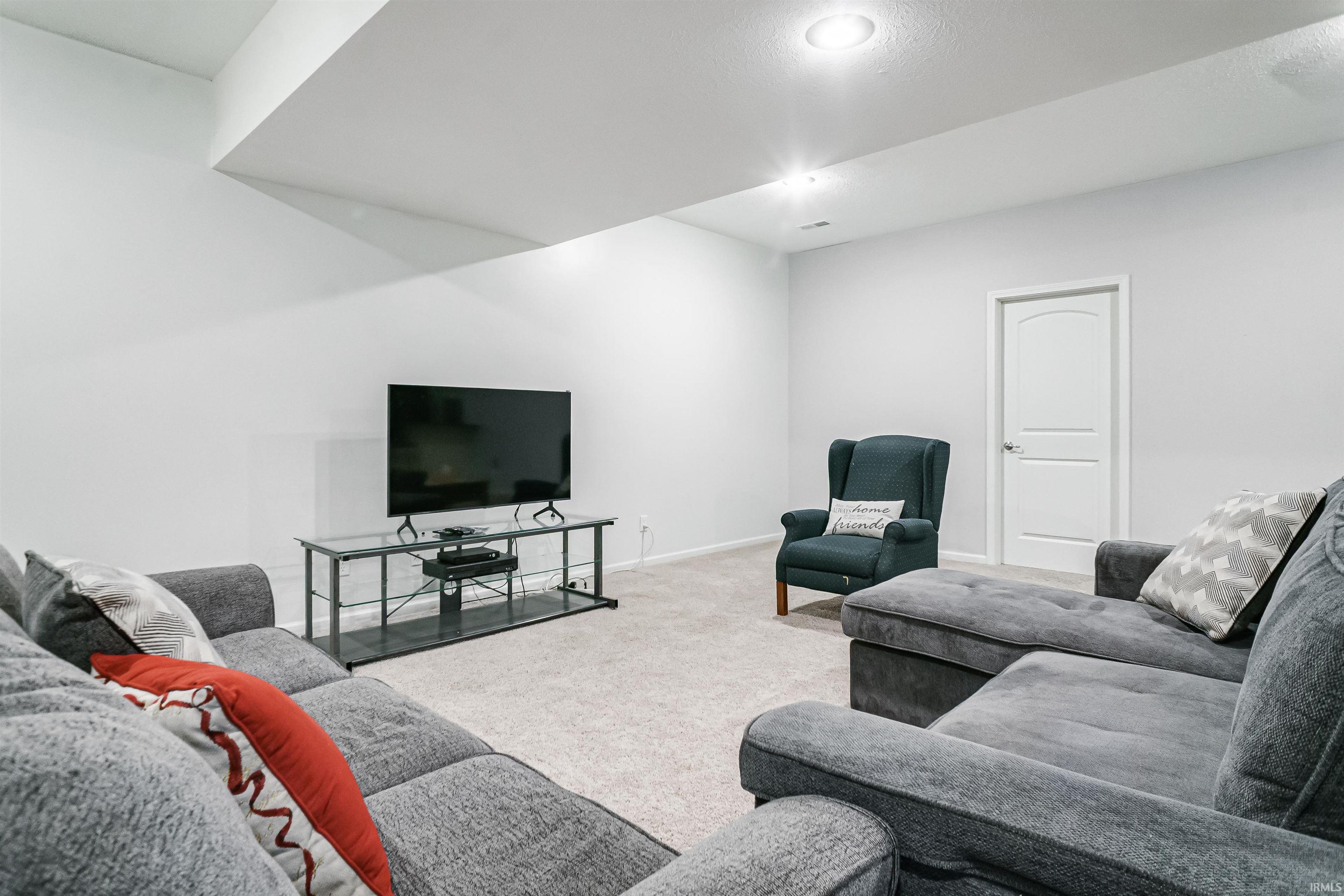 56143 Hollingshead Drive Mishawaka IN 46545