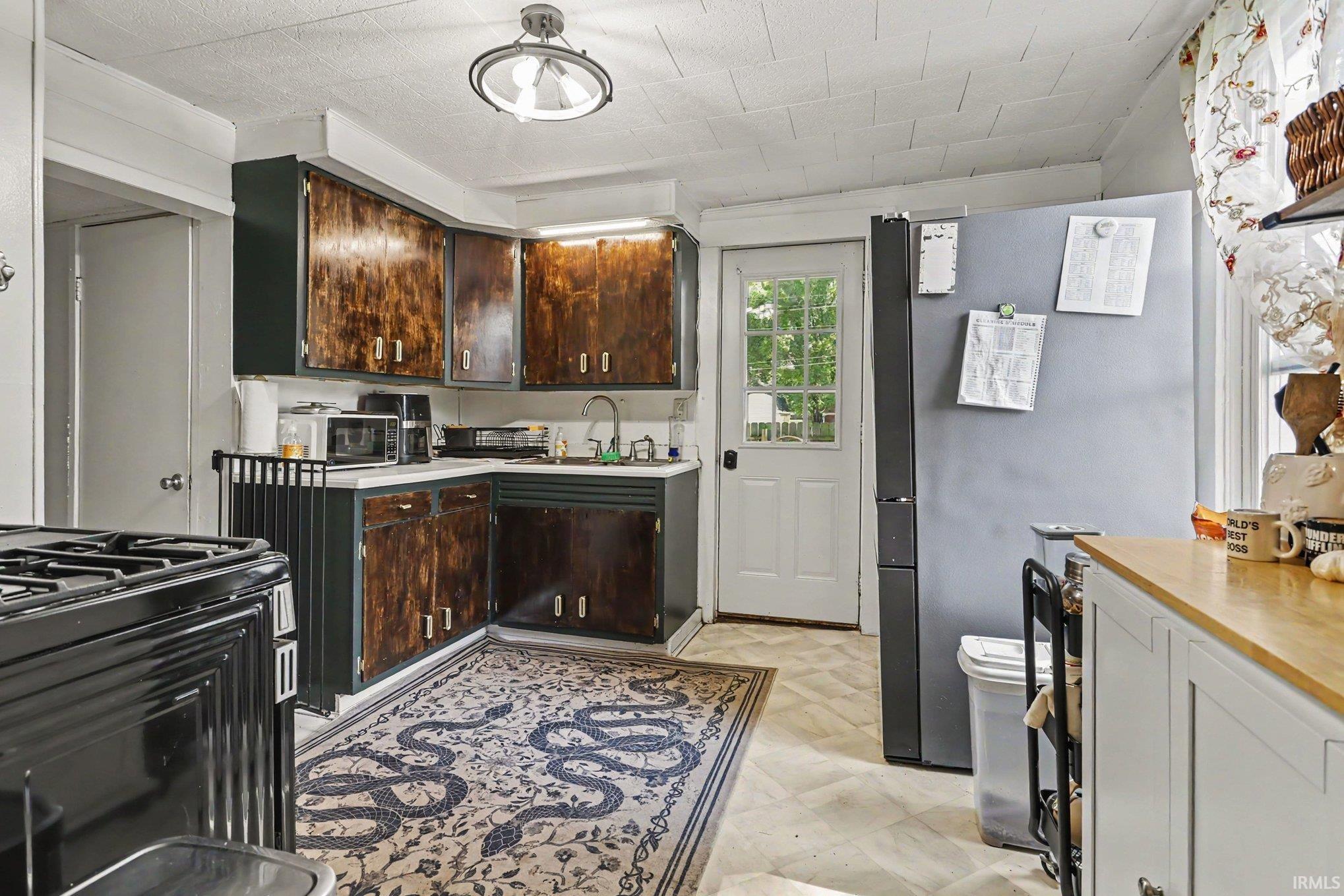 151 E John Street Nappanee IN 46550