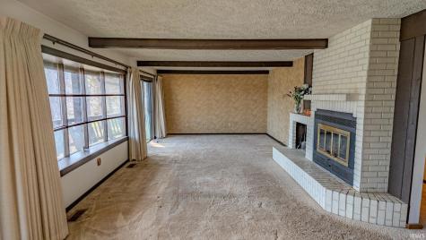 3962 E Lake Road 26 W Monticello IN 47960
