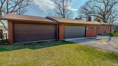 3962 E Lake Road 26 W Monticello IN 47960
