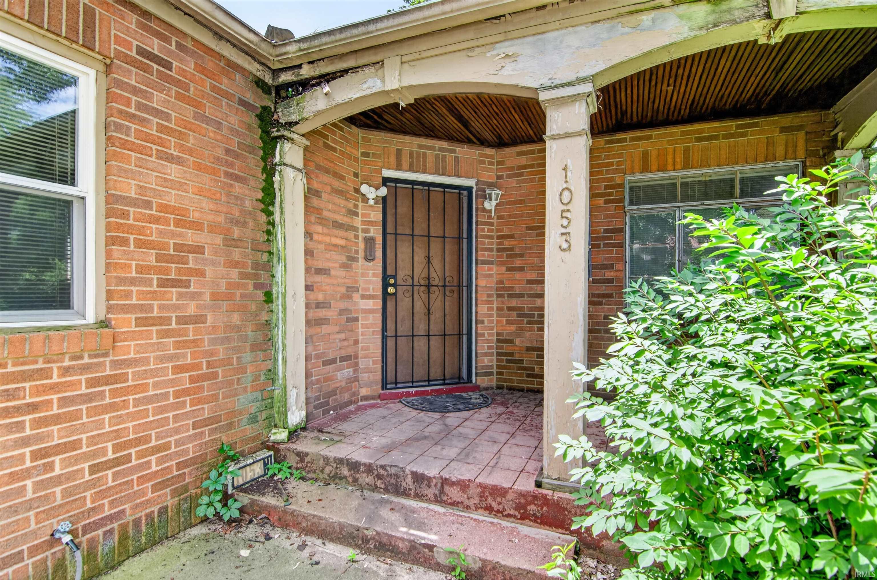 1053 N Elmer Street South Bend IN 46628