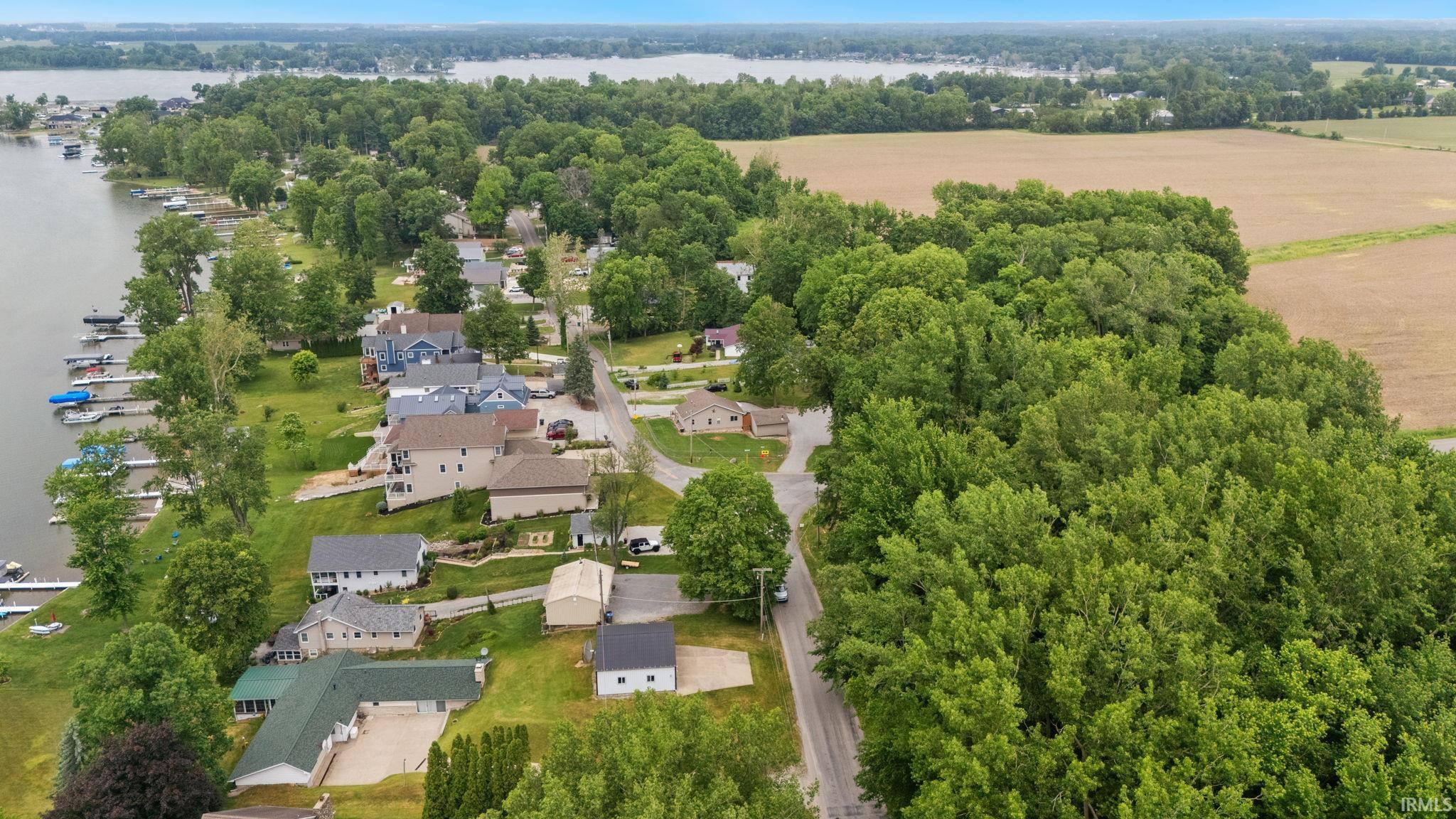 2136 Chapman Lake Drive Warsaw IN 46582