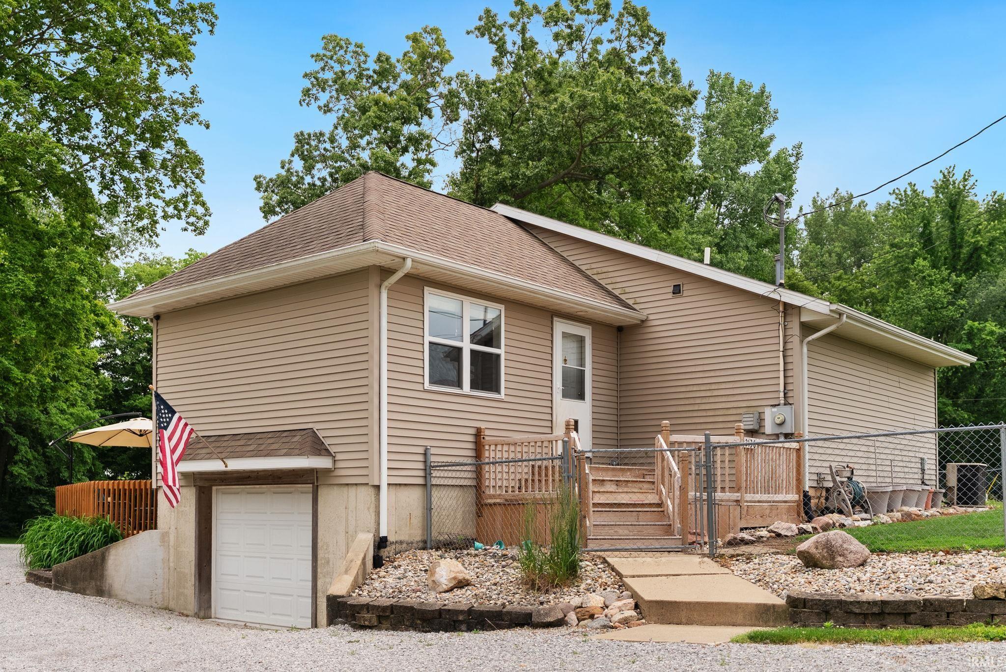2136 Chapman Lake Drive Warsaw IN 46582