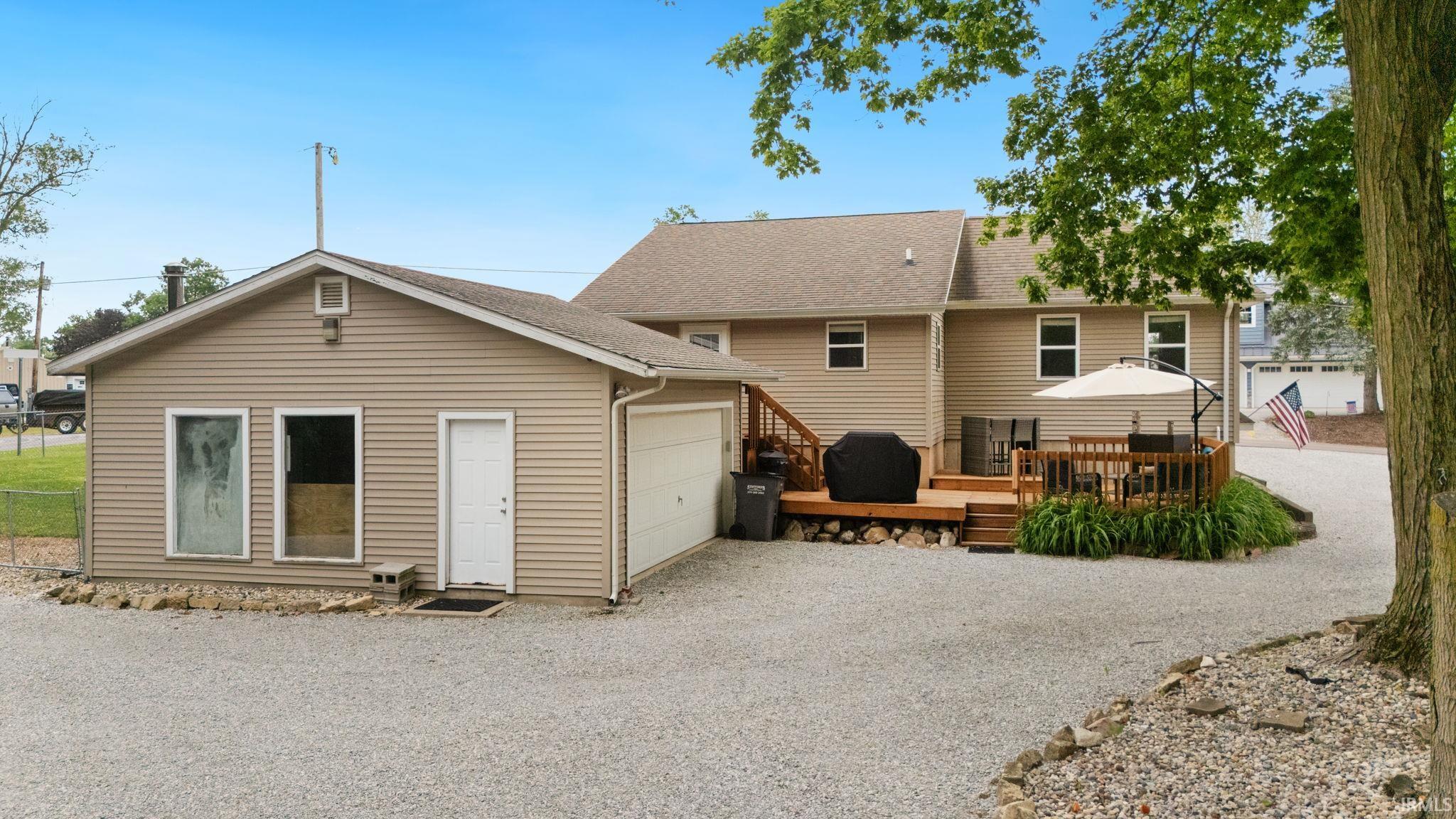 2136 Chapman Lake Drive Warsaw IN 46582
