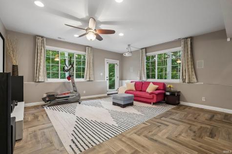 5600 Treeline Drive Columbus IN 47201