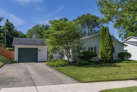 1936 Piedmont Way South Bend IN 46614