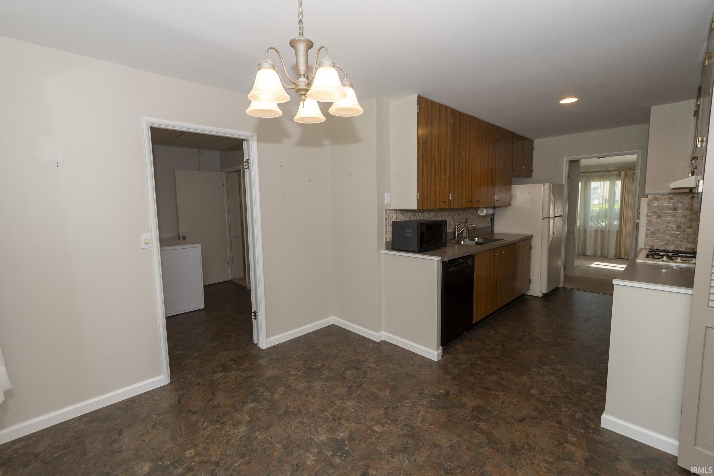 1936 Piedmont Way South Bend IN 46614