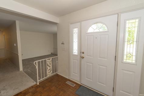 1936 Piedmont Way South Bend IN 46614