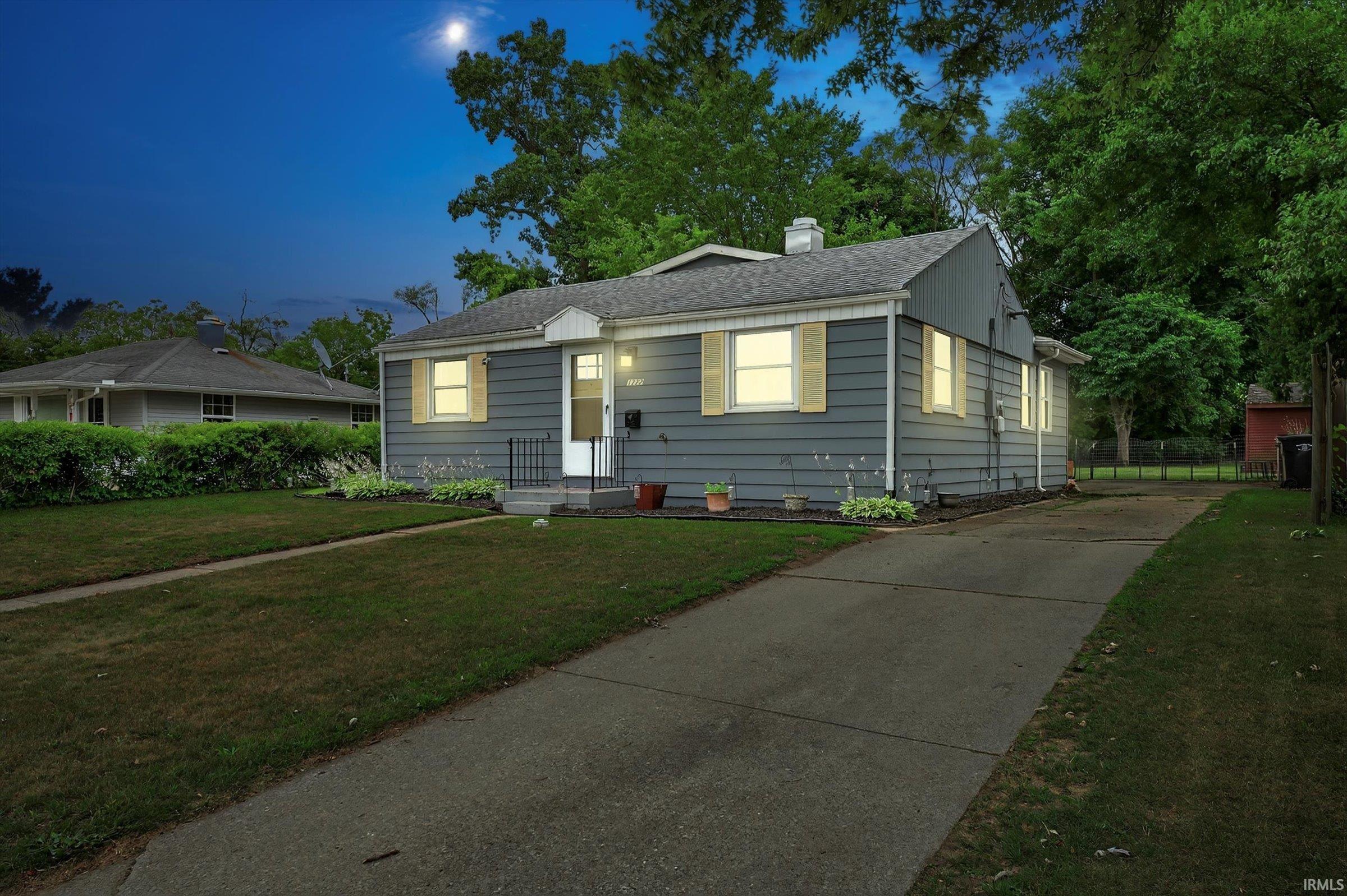 1222 Edgewood Drive South Bend IN 46616