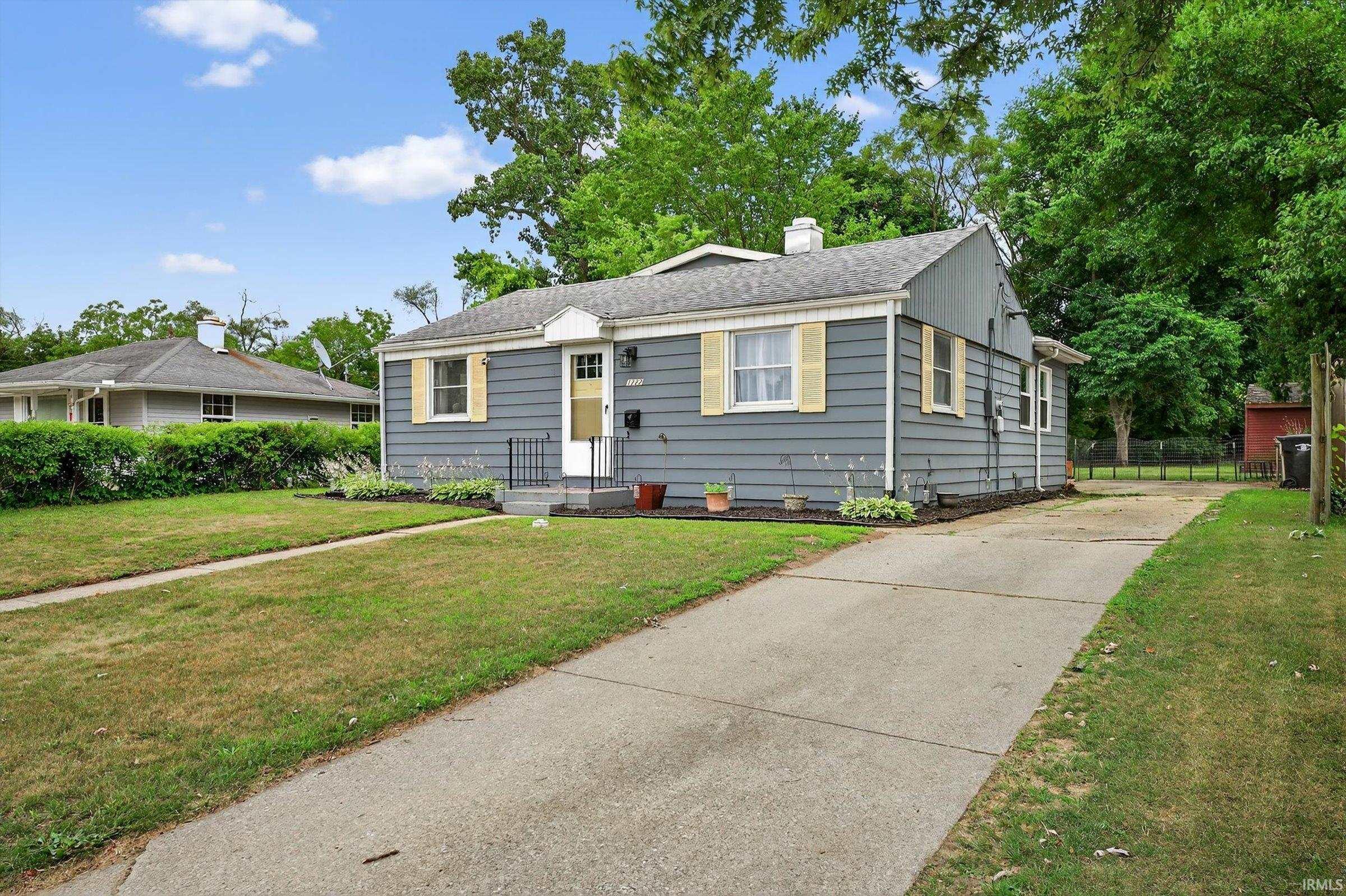 1222 Edgewood Drive South Bend IN 46616