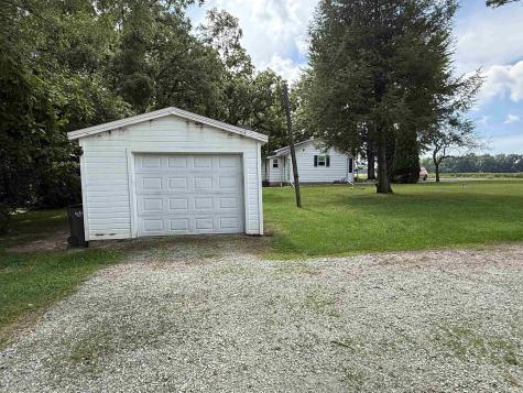 11256 N 450 E Syracuse IN 46567