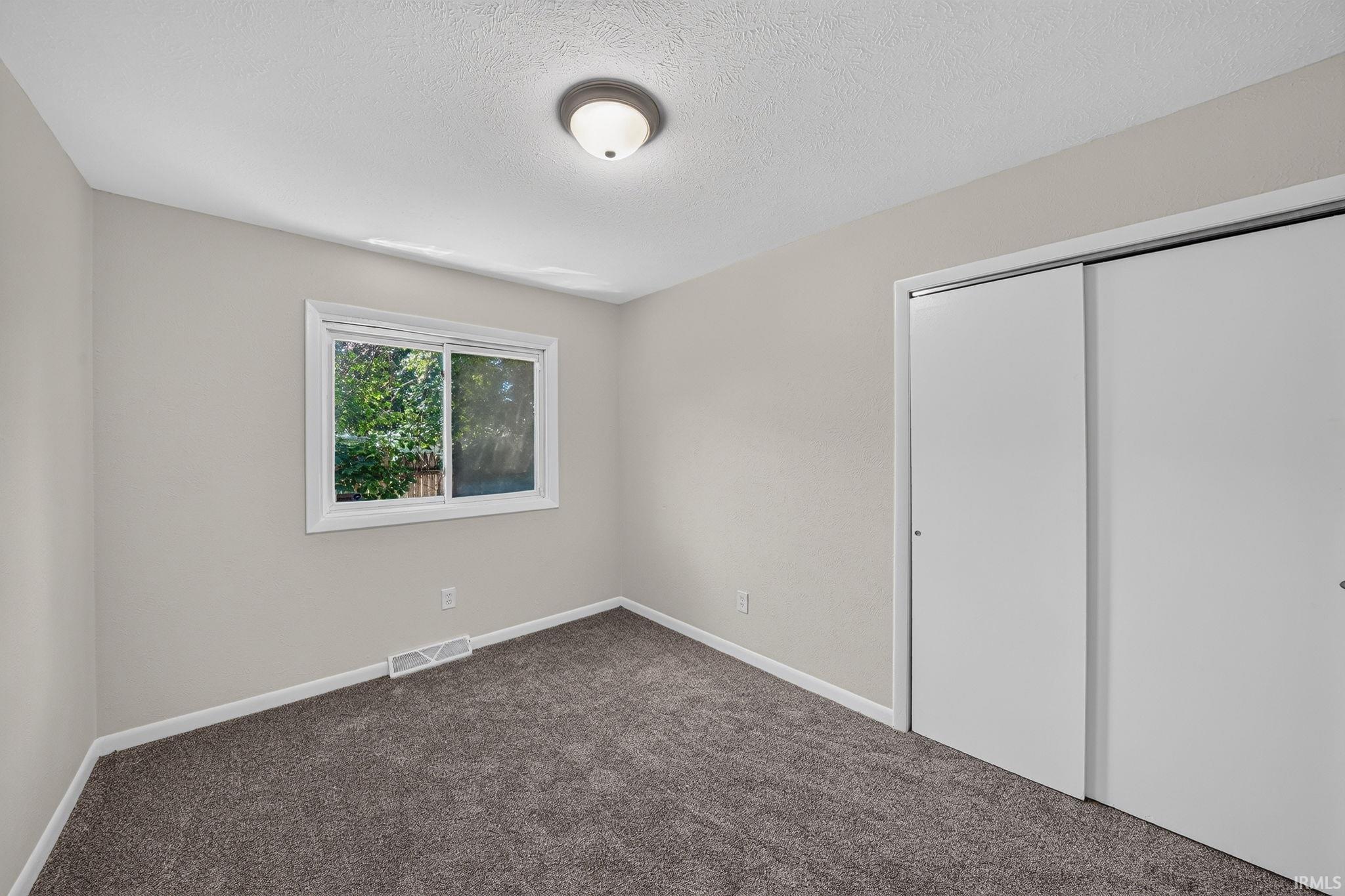 1037 N Twyckenham Drive South Bend IN 46617