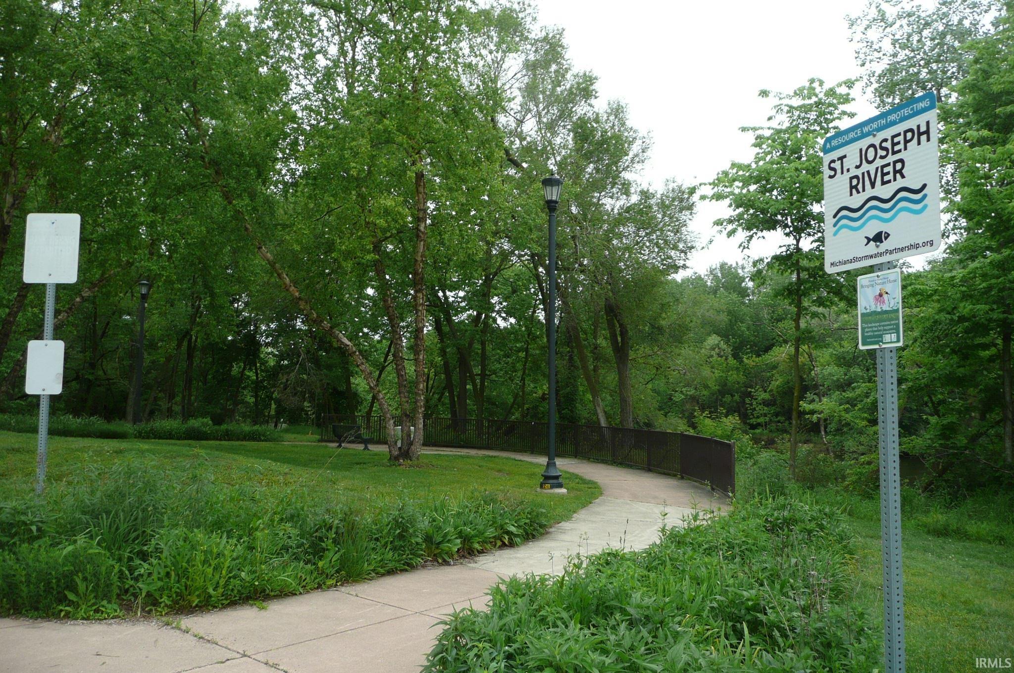 2057 Riverside Drive South Bend IN 46616
