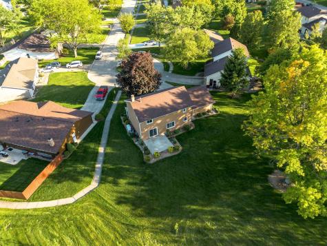 4531 Blue Water Court Fort Wayne IN 46804