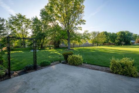 4531 Blue Water Court Fort Wayne IN 46804