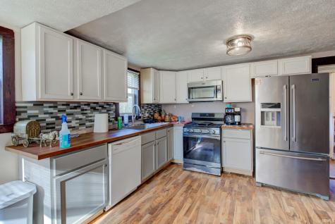 215 N Lincoln Street Galveston IN 46932
