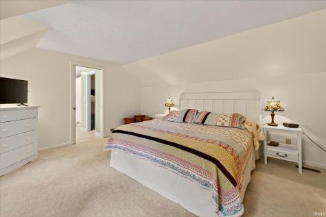 2706 E Hemlock Circle Bloomington IN 47401