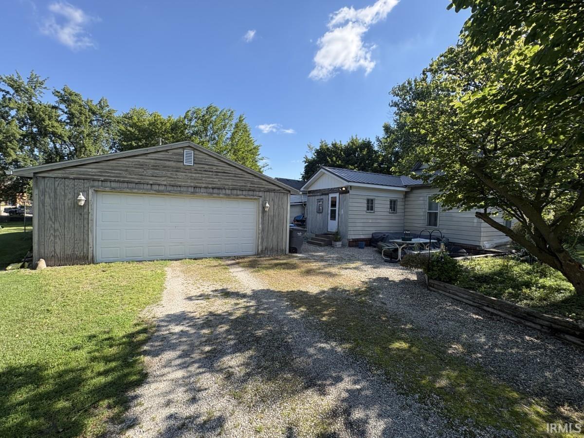 111 S Spring Street Wakarusa IN 46573