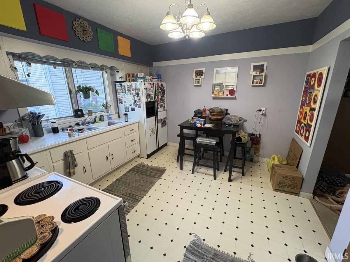111 S Spring Street Wakarusa IN 46573