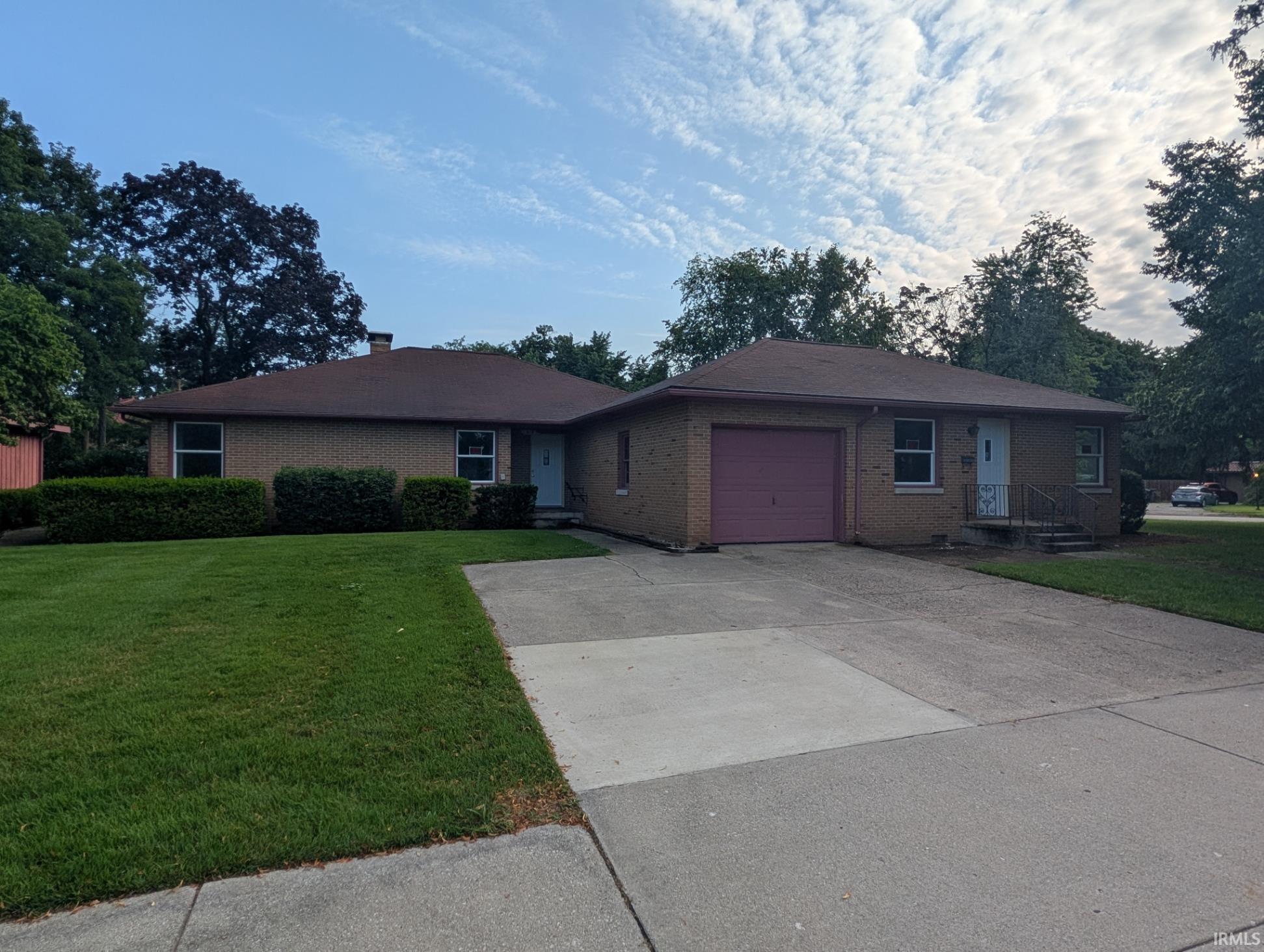 412 W Beardsley Avenue Elkhart IN 46514