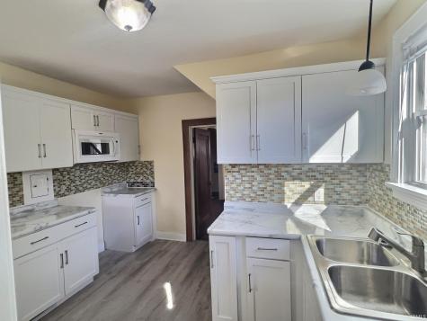 4442 Kenilworth Street Fort Wayne IN 46806