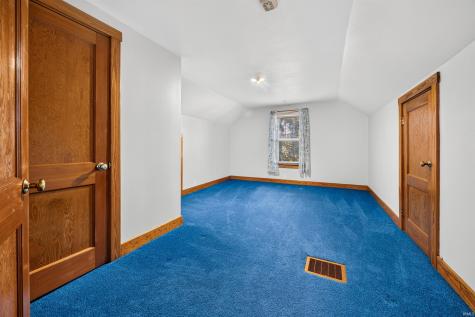 211 S Main Street Huntingburg IN 47542