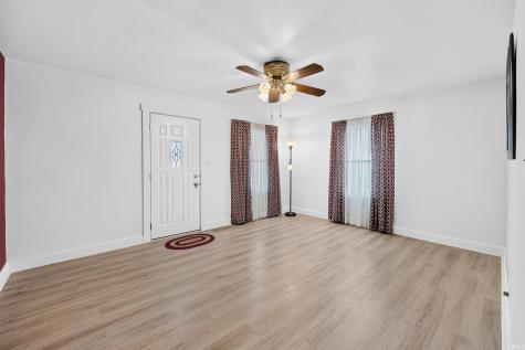 211 S Main Street Huntingburg IN 47542