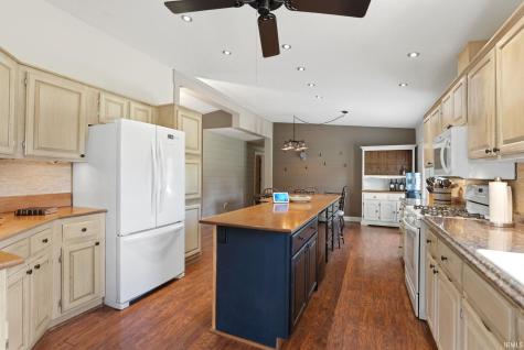 54646 State Road 13 Middlebury IN 46540