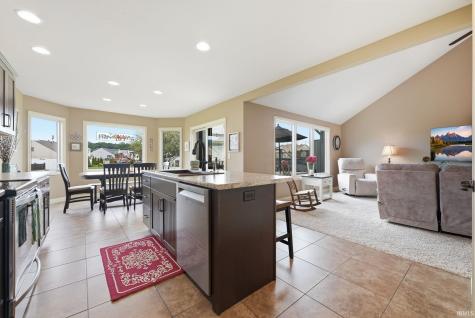 1112 Woodland Pass Fort Wayne IN 46818