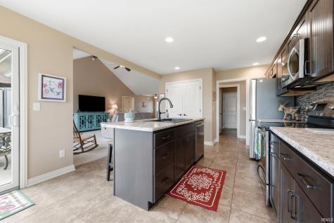 1112 Woodland Pass Fort Wayne IN 46818