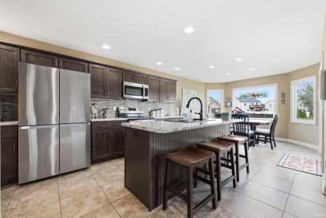 1112 Woodland Pass Fort Wayne IN 46818