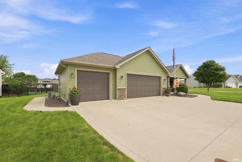 1112 Woodland Pass Fort Wayne IN 46818
