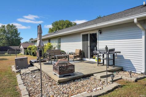 481 N Cleveland Street Bloomfield IN 47424
