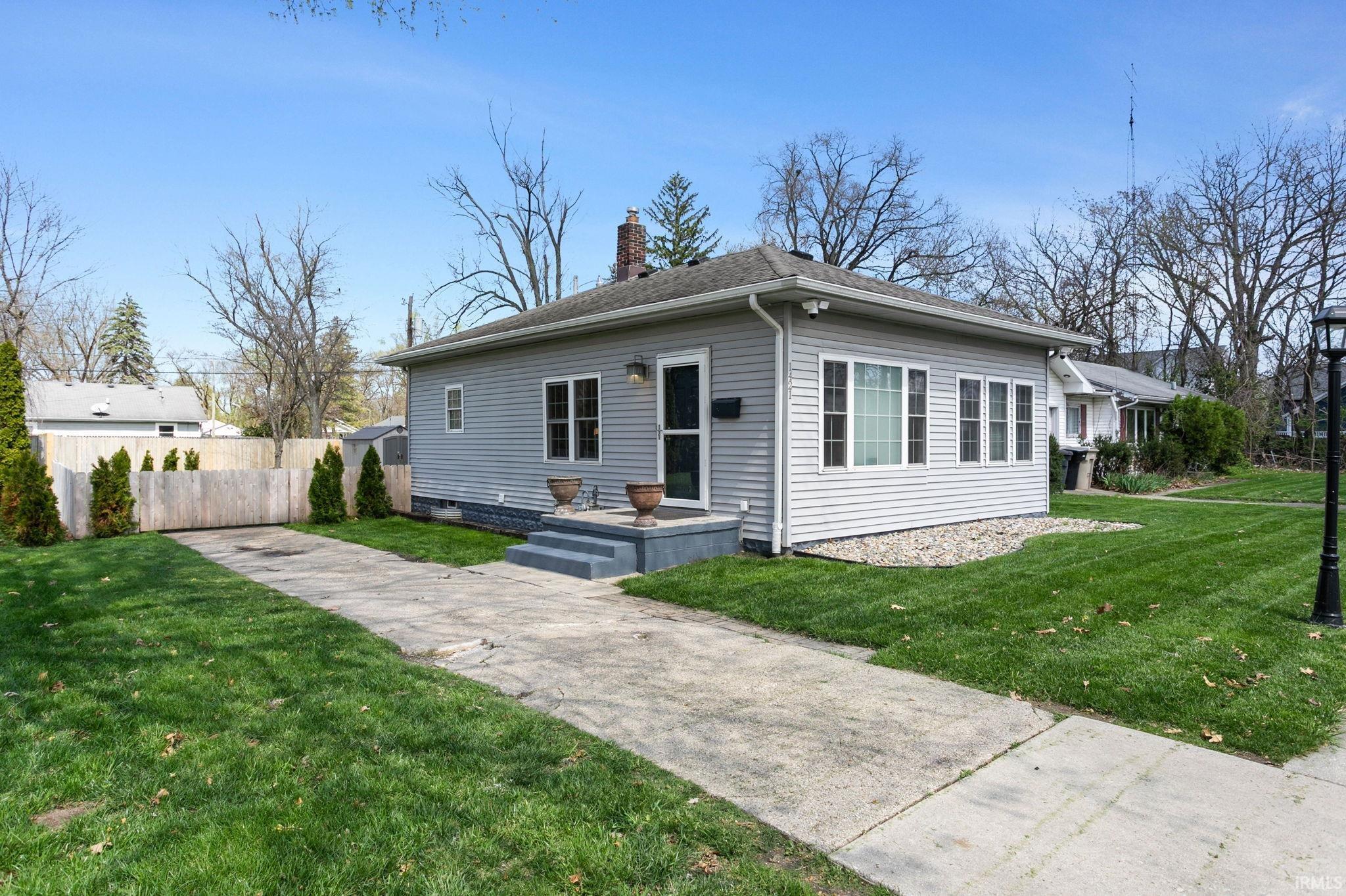 1421 Chalfant Street South Bend IN 46617
